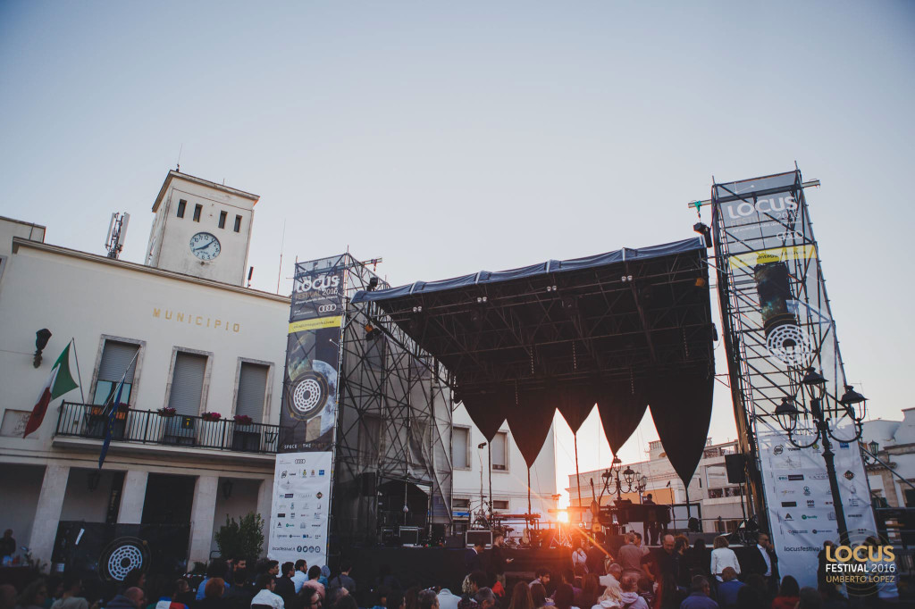 9b0bee42076481.58c677cff3589